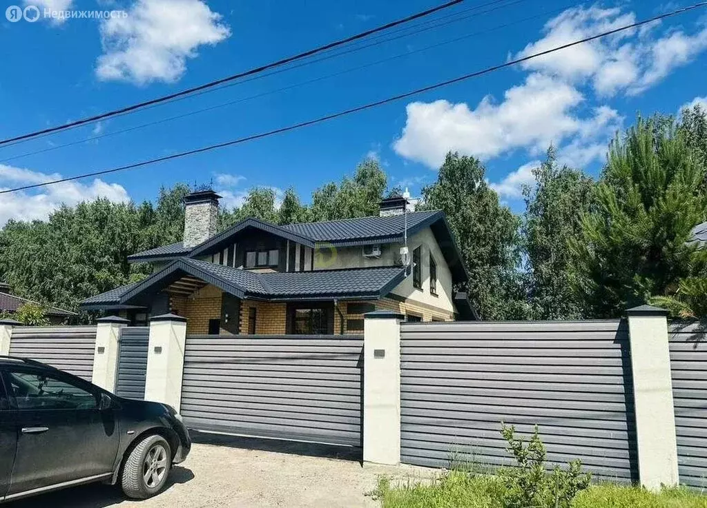 Дом в село Большая Шильна, улица С. Бирюзова, 8 (260 м) - Фото 1