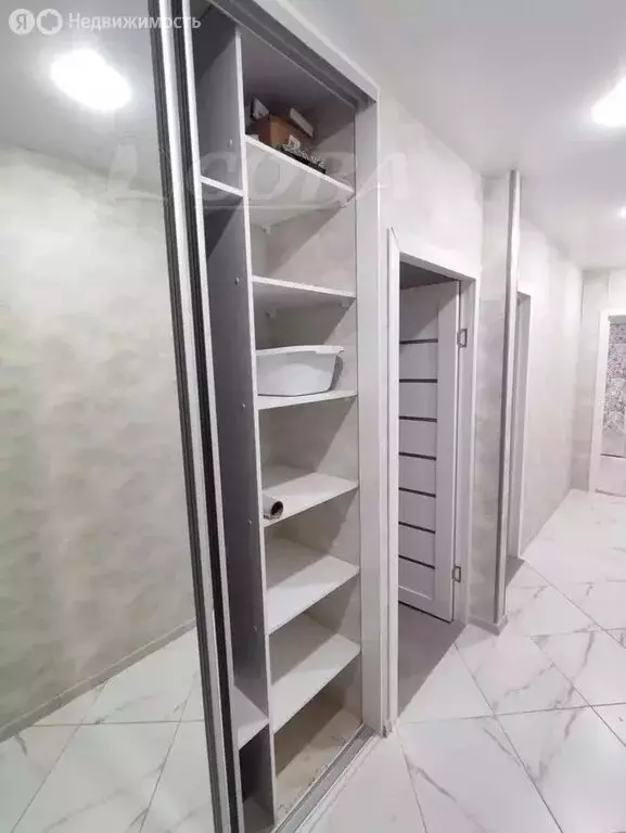 3-комнатная квартира: Курган, улица Савельева, 39 (56.2 м) - Фото 0