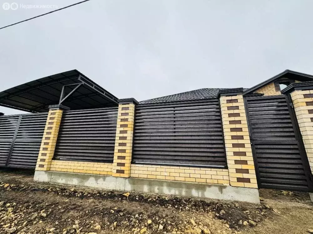 Дом в Михайловск, улица Бориса Стругацкого (160 м) - Фото 1