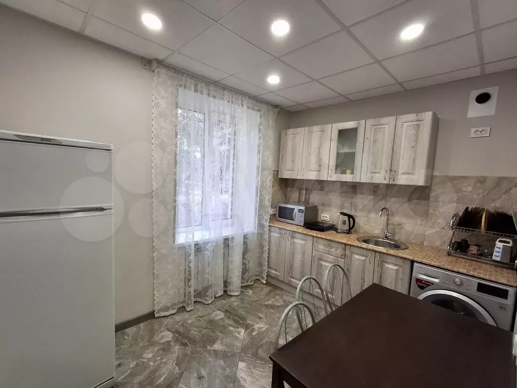 3-к. квартира, 71 м, 1/2 эт. - Фото 0