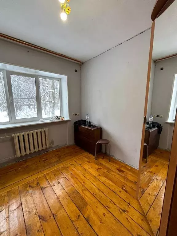 Продается комната в 5-комнатной квартире - Фото 1