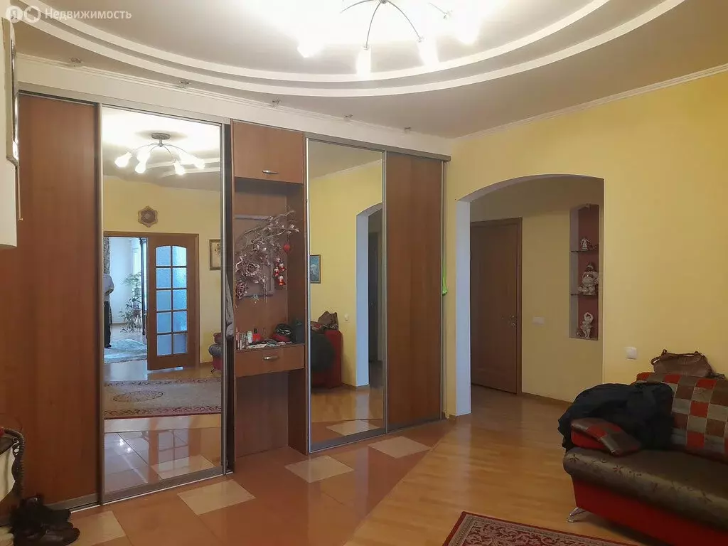 3-комнатная квартира: Волгоград, улица Маршала Чуйкова, 55 (139 м) - Фото 2