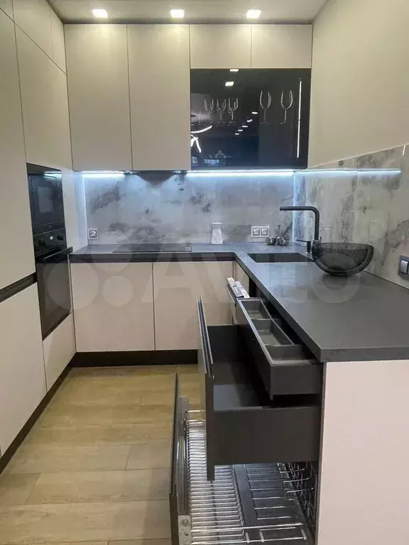 1-к. квартира, 50 м, 7/9 эт. - Фото 0