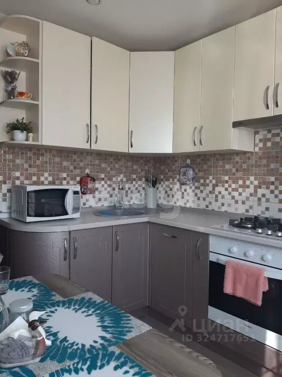 2-к кв. Ямало-Ненецкий АО, Новый Уренгой Советский мкр, 9/3 (55.0 м) - Фото 2