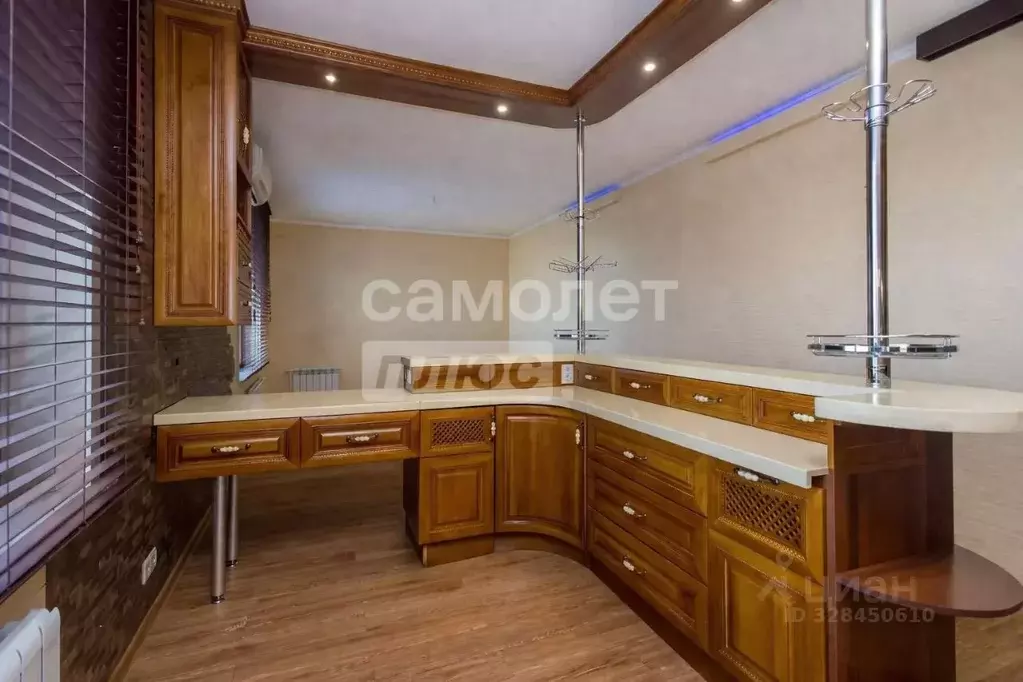 3-к кв. Алтайский край, Барнаул Путиловская ул., 20 (80.0 м) - Фото 1