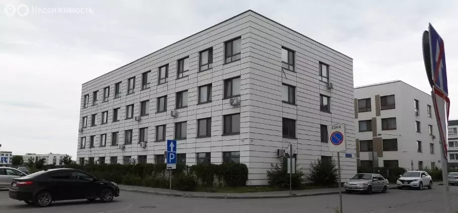 Квартира-студия: Тюмень, улица Алексея Сергиенко, 13 (25.7 м) - Фото 2