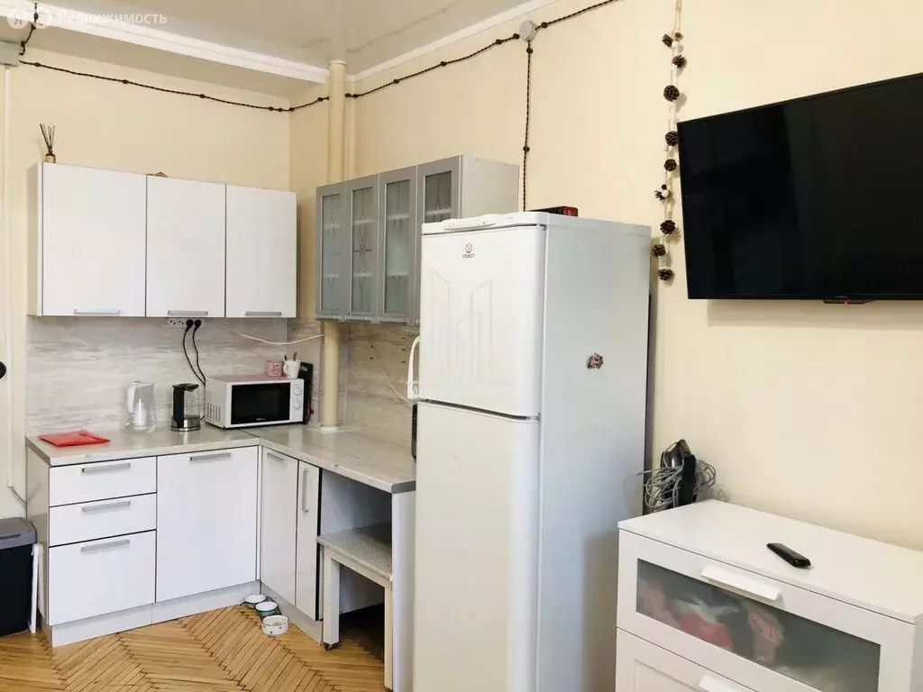 1к в 9-комнатной квартире (15.7 м) - Фото 0