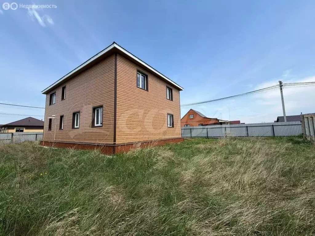 Дом в Тюменская область, село Исетское (234.8 м) - Фото 1