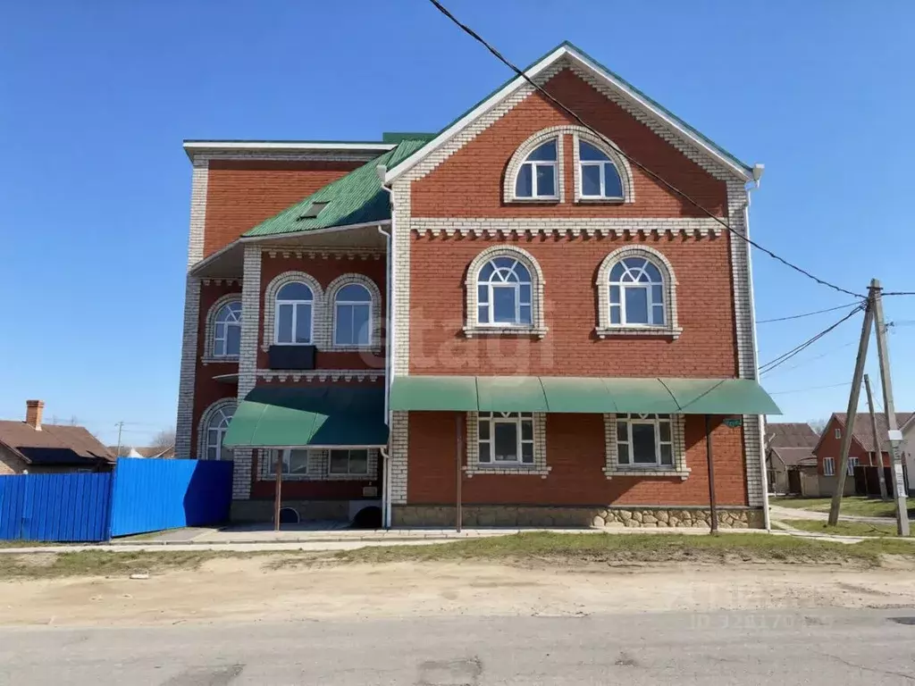 Таунхаус в Краснодарский край, Темрюк ул. Мира (350 м) - Фото 1