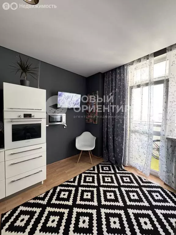 1-комнатная квартира: Екатеринбург, улица Фурманова, 103 (50.8 м) - Фото 2