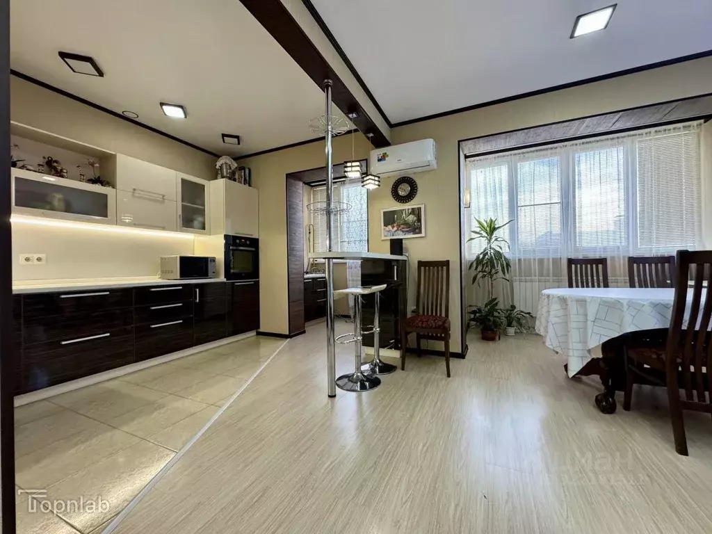 3-к кв. Астраханская область, Астрахань ул. Куликова, 83 (72.0 м) - Фото 1