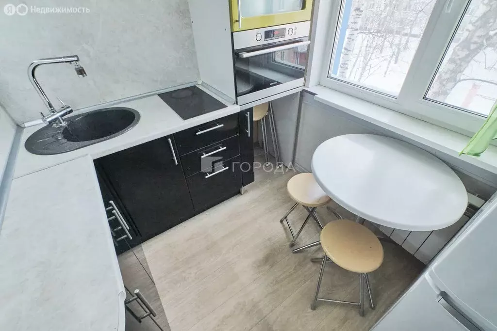 3-комнатная квартира: Томск, проспект Фрунзе, 125 (56.1 м) - Фото 1