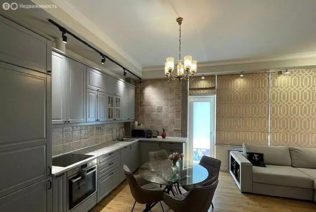 2-комнатная квартира: Сочи, Виноградная улица, 22/1В (69 м) - Фото 1
