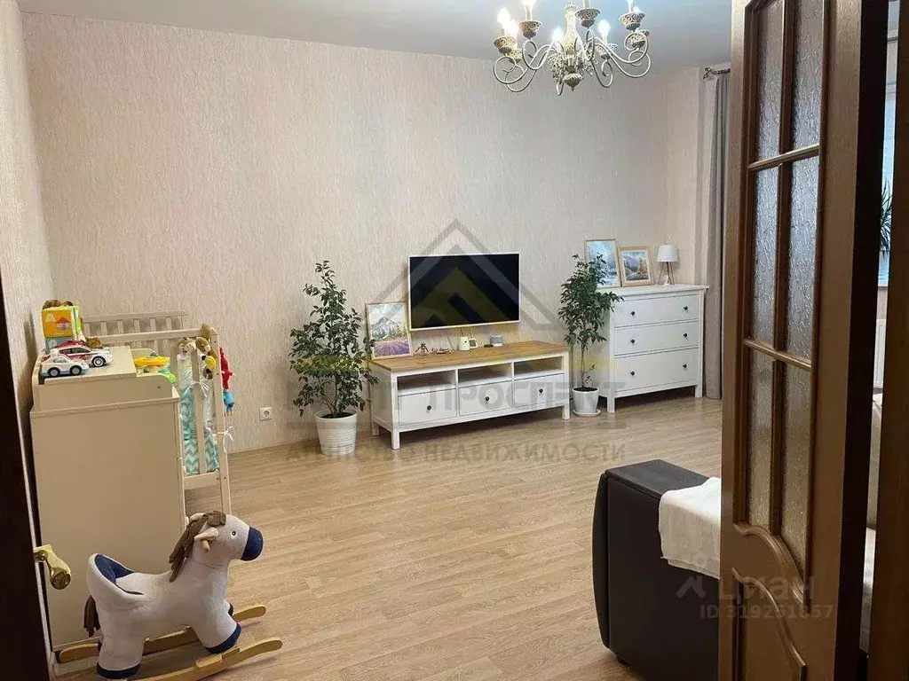1-к кв. Белгородская область, Старый Оскол Степной мкр, 23 (58.0 м) - Фото 0