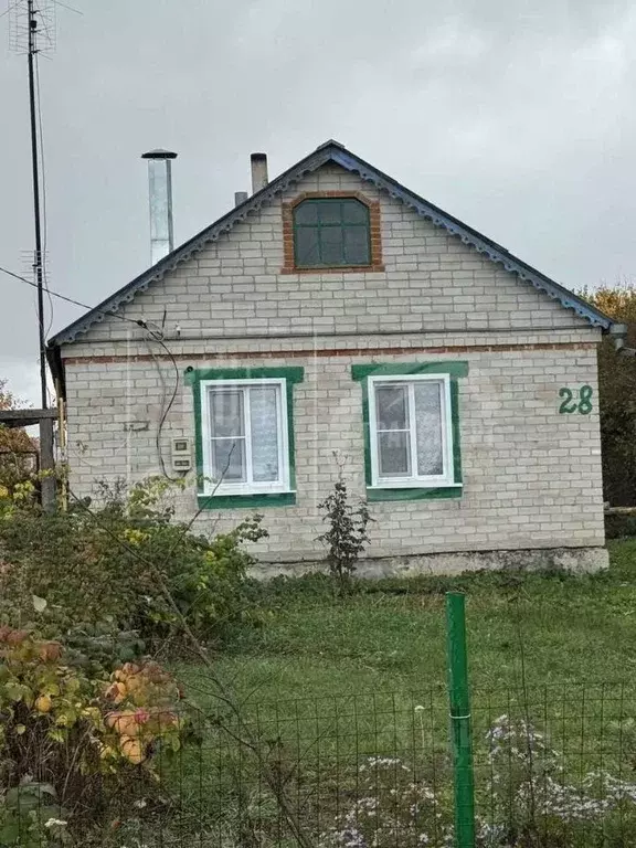 Дом в Воронежская область, Панинский район, Ивановское с/пос, с. ... - Фото 1