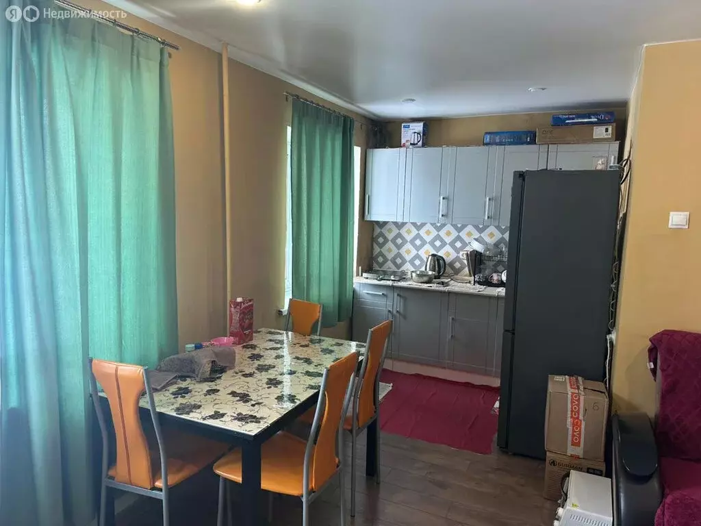 2-комнатная квартира: Артём, улица Вахрушева, 15 (40 м) - Фото 1