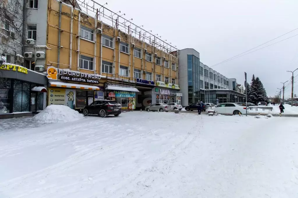 Помещение свободного назначения в Омская область, Омск просп. Карла ... - Фото 1