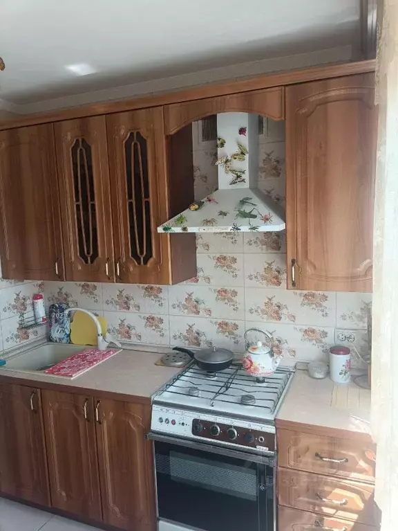 2-к кв. Краснодарский край, Сочи Гагарина мкр, ул. Красноармейская, 18 ... - Фото 0