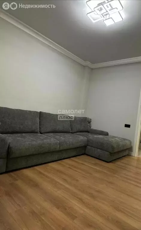 1-комнатная квартира: Нальчик, улица Атажукина, 11 (50 м) - Фото 1