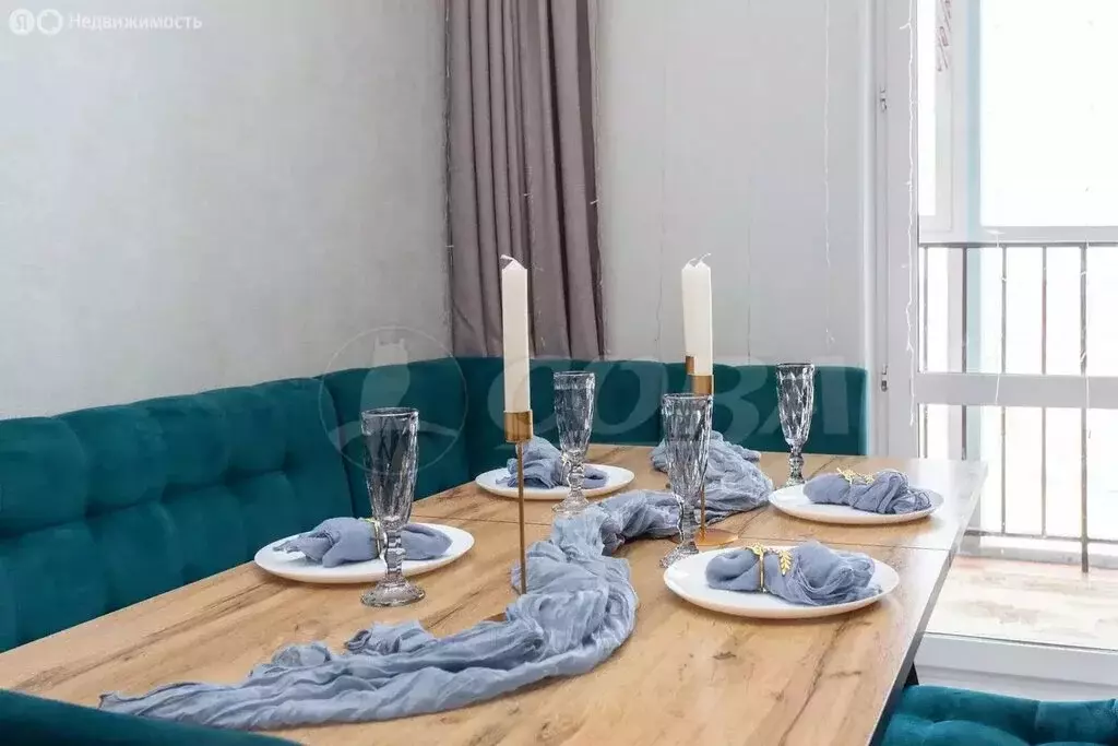 2-комнатная квартира: Тобольск, 15-й микрорайон, 17А (63 м) - Фото 0