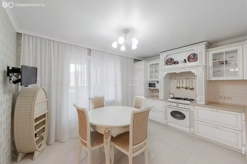 3-комнатная квартира: Казань, улица Академика Завойского, 25 (91.5 м) - Фото 1