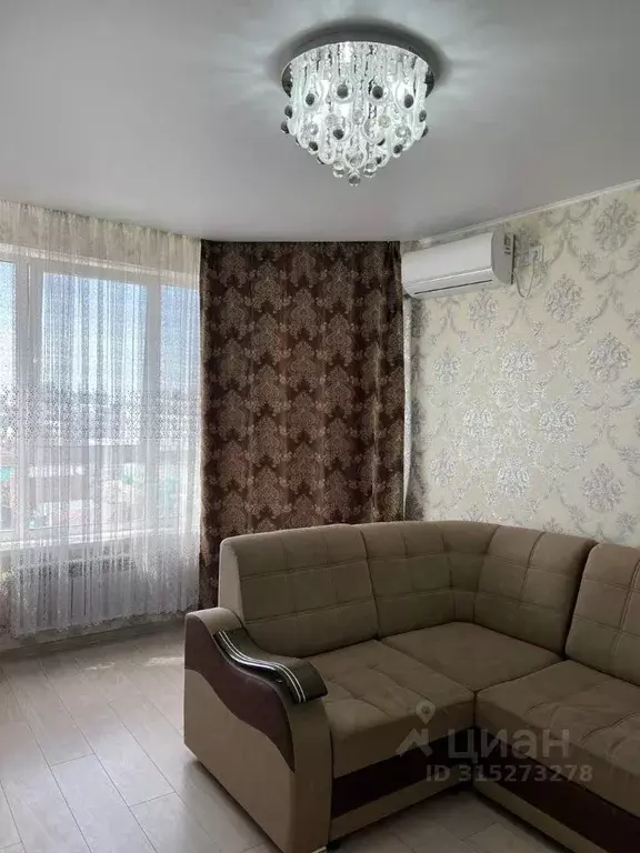2-к кв. Оренбургская область, Оренбург Алтайская ул., 93/1 (70.0 м) - Фото 1