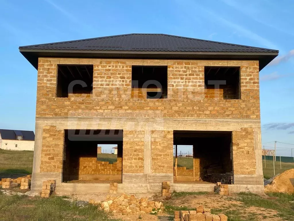 Дом в Крым, Симферопольский район, Добровское с/пос, с. Пионерское ул. ... - Фото 2