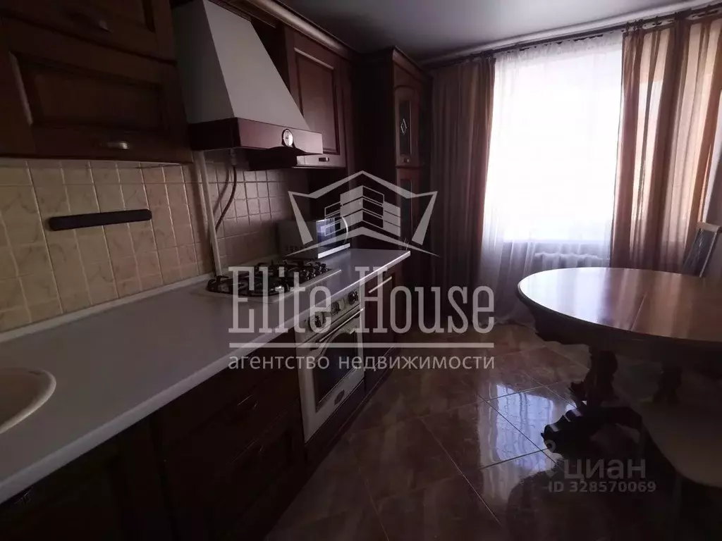 3-к кв. Калужская область, Калуга ул. Космонавта Комарова, 30 (75.0 м) - Фото 2