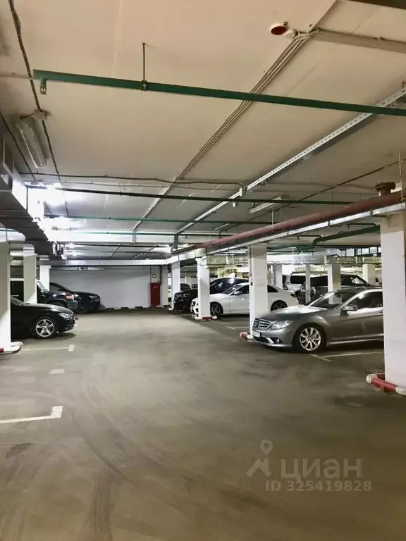 Гараж в Москва Большая Серпуховская ул., 40С2 (19 м) - Фото 1