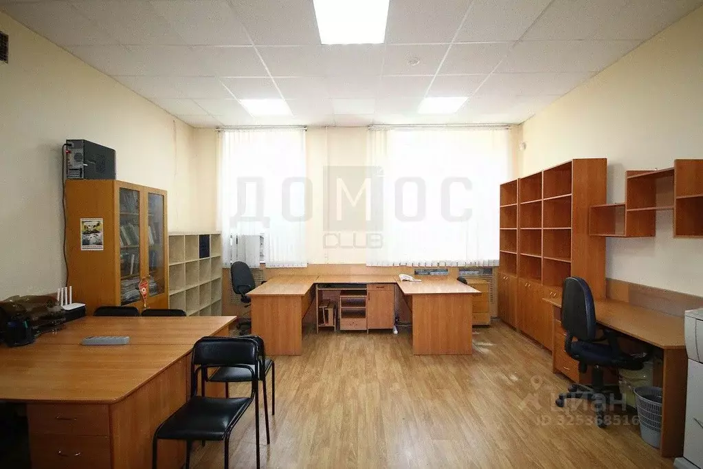 Помещение свободного назначения в Свердловская область, Екатеринбург ... - Фото 2