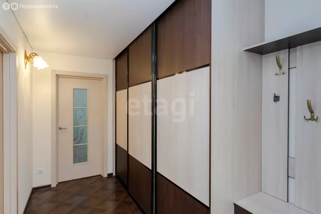 2-комнатная квартира: Тюмень, улица Монтажников, 41 (62.8 м) - Фото 2