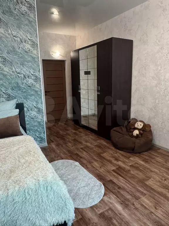 Комната 20 м в 3-к., 3/3 эт. - Фото 1