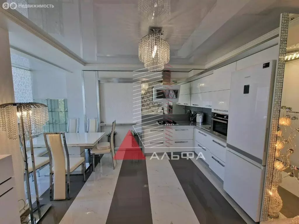 2-комнатная квартира: Евпатория, Московская улица, 22В (80 м) - Фото 2