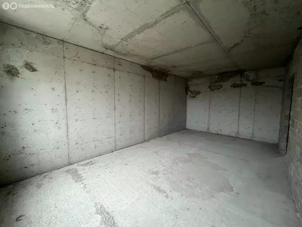 1-комнатная квартира: Махачкала, улица Абдулхамида Юсупова, 60 (50 м) - Фото 1