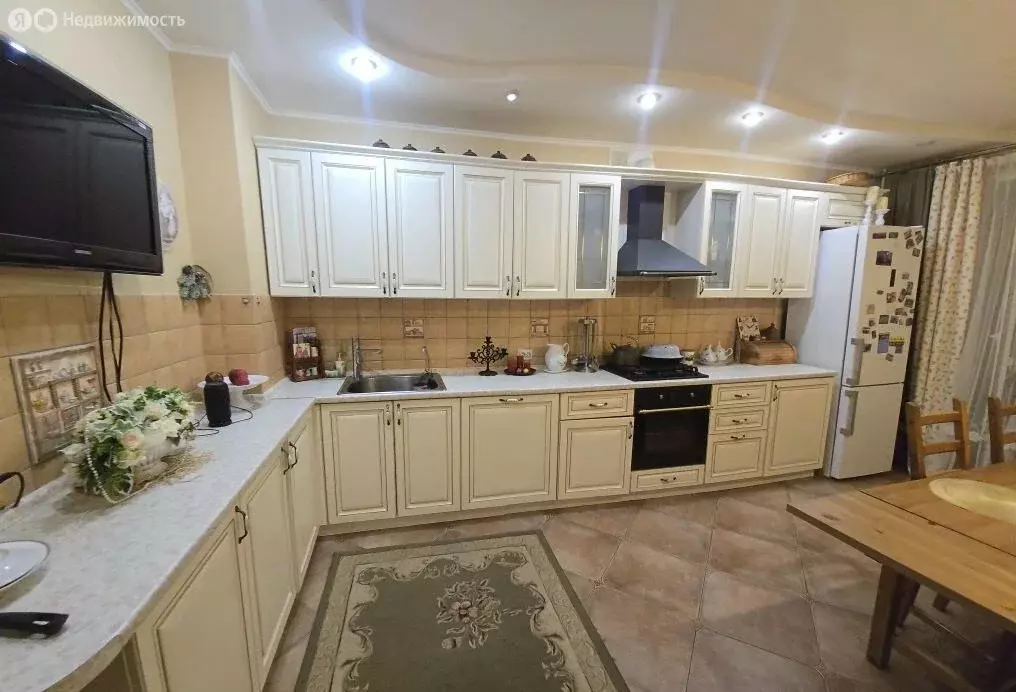 3-комнатная квартира: Йошкар-Ола, улица Петрова, 28 (90 м) - Фото 2