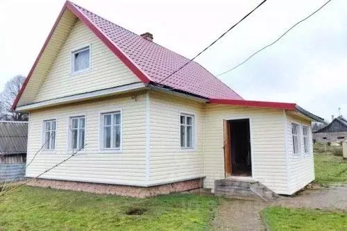 Дом в Новгородская область, Новгородский район, Савинское с/пос, д. ... - Фото 1