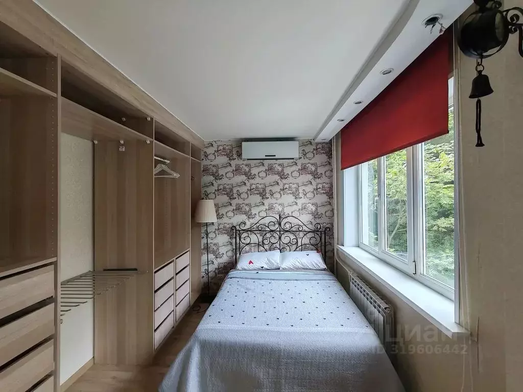 3-к кв. Приморский край, Владивосток ул. Кирова, 105 (52.0 м) - Фото 1