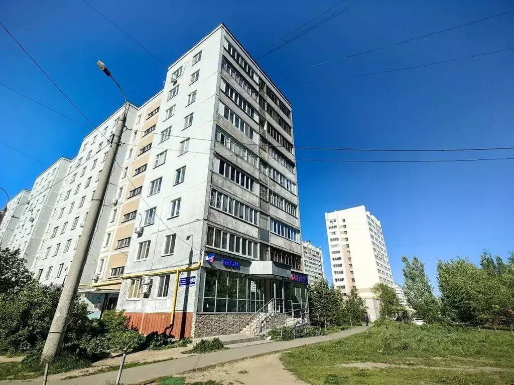 2-к кв. Татарстан, Казань ул. Фатыха Амирхана, 95 (52.9 м) - Фото 0