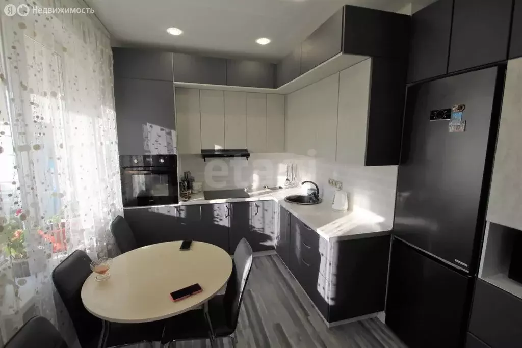 3-комнатная квартира: Ялуторовск, Тюменская улица, 181 (73 м) - Фото 1