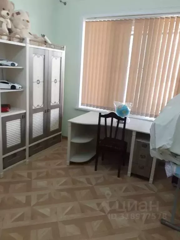 Дом в Дагестан, Дербент ул. Владимира Ленина, 6 (100 м) - Фото 1