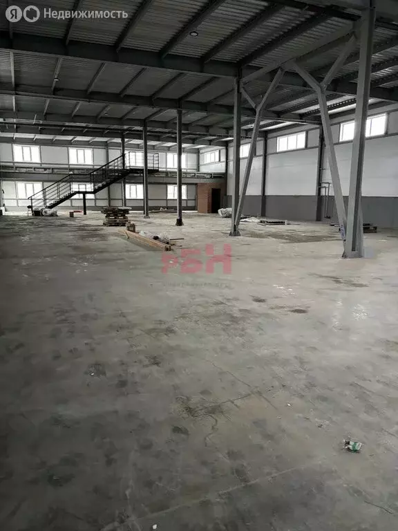 Помещение свободного назначения (1300 м) - Фото 1