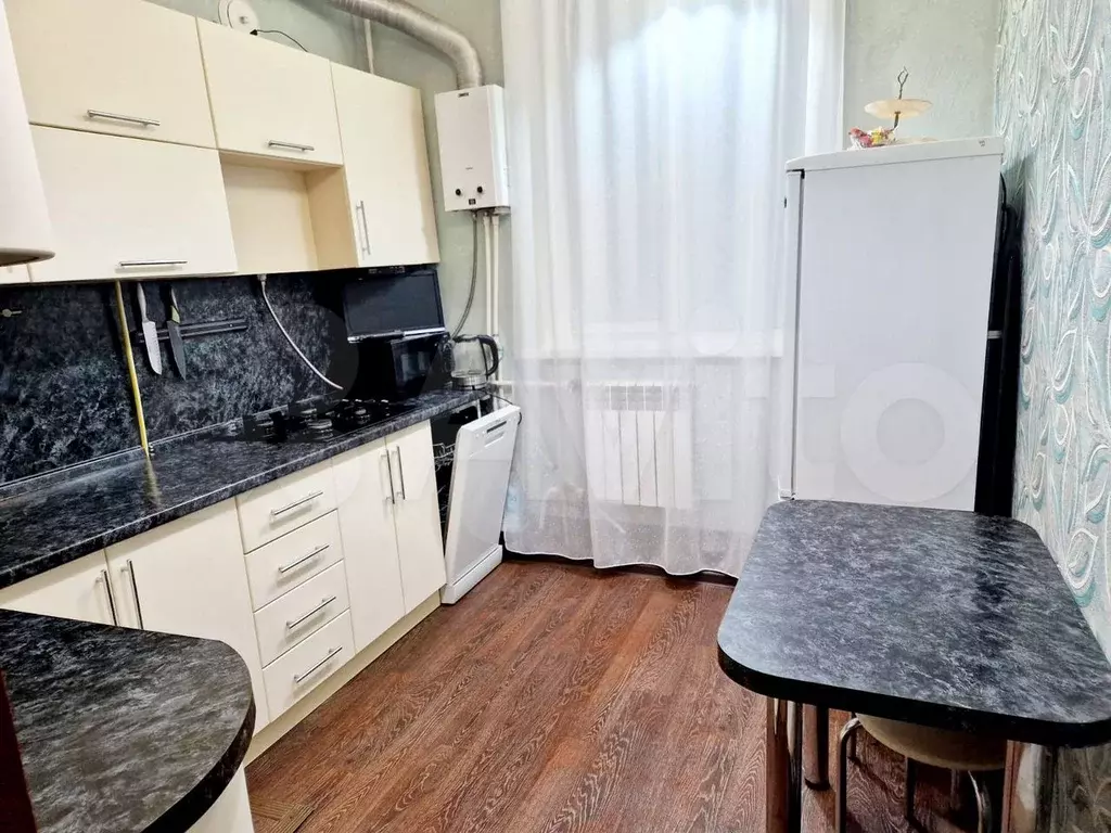 2-к. квартира, 50 м, 1/2 эт. - Фото 1