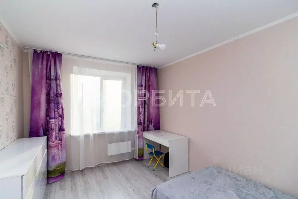 3-к кв. Тюменская область, Тюмень Инженерная ул., 68 (91.7 м) - Фото 1