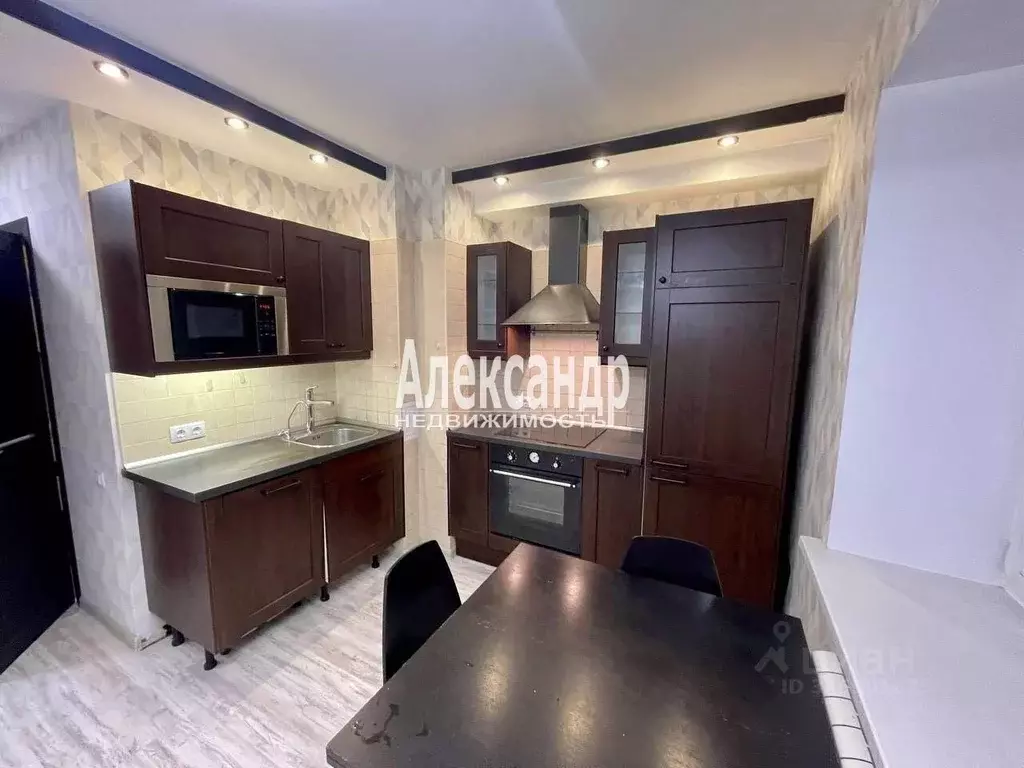 2-к кв. Санкт-Петербург ул. Турку, 11к2 (46.5 м) - Фото 0