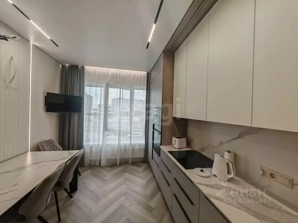 3-к кв. Алтайский край, Барнаул ул. Имени В.Т. Христенко, 2к3 (62.9 м) - Фото 2