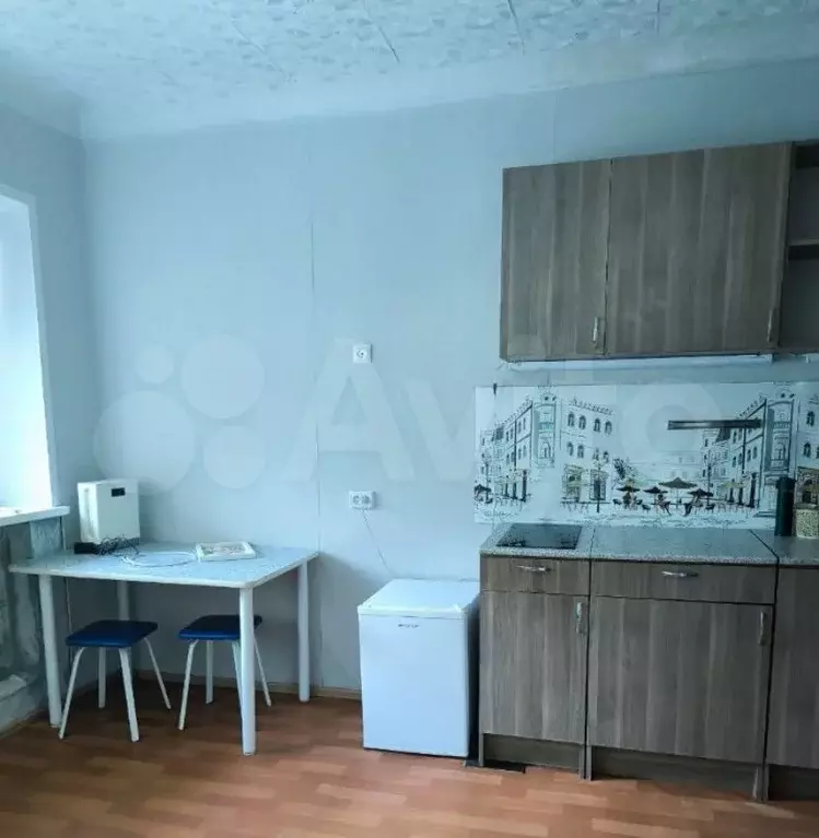 Комната 16 м в 6-к., 1/4 эт. - Фото 0