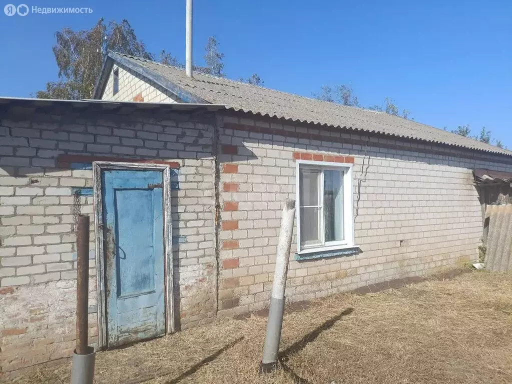 Дом в Избушки, Центральная улица (76.6 м) - Фото 1