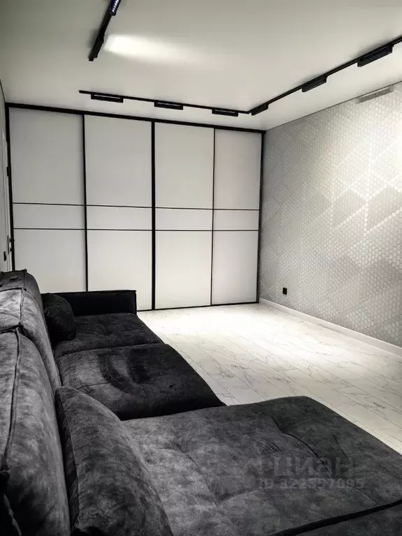 3-к кв. Новгородская область, Великий Новгород Большая Московская ул., ... - Фото 1