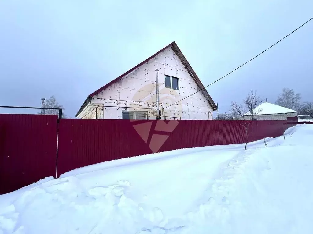 Дом в Белгородская область, Старооскольский городской округ, с. ... - Фото 1