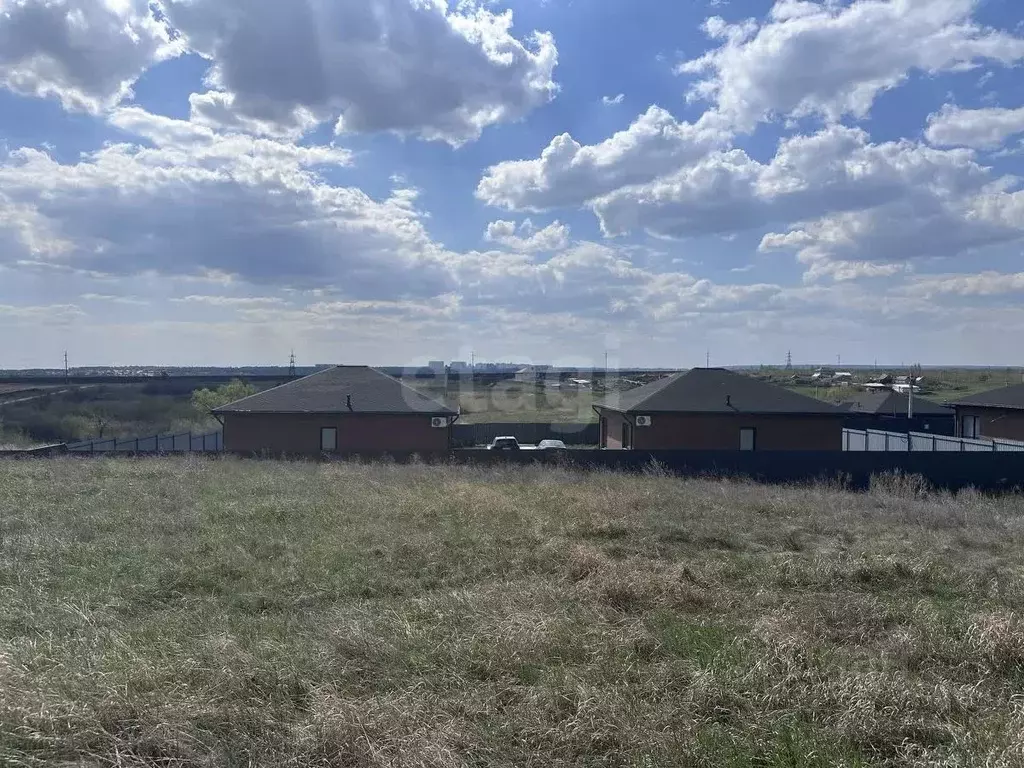 Участок в Саратовская область, д. Долгий Буерак ул. Нижняя (20.0 сот.) - Фото 1